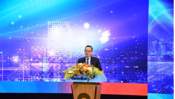 Ông Trần Minh Bình - Bí thư Đảng ủy, Chủ tịch hội đồng quản trị VietinBank phát biểu khai mạc Đại hội đồng cổ đông thường niên 2026.