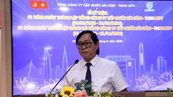 Ông Bùi Thanh Giang, Tổng Giám đốc Tổng Công ty Cấp nước Sài Gòn-Trách nhiệm hữu hạn một thành viên nhấn mạnh: Từ năm 2016, Thành phố Hồ Chí Minh đạt chỉ tiêu 100% hộ dân được cung cấp nước sạch.
