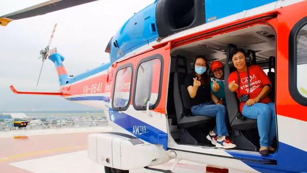 Tuor du lịch ngắm TP Hồ Chí Minh từ trực thăng thu hút khách.