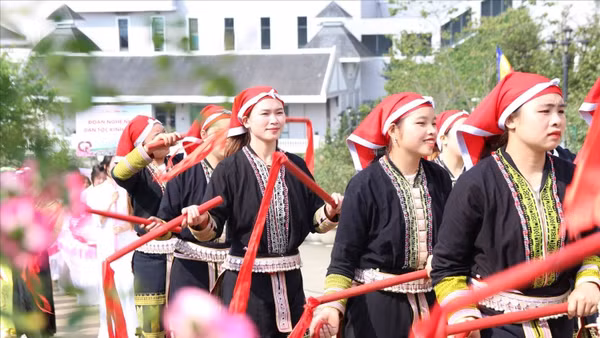 Nét đặc sắc trong văn hóa đồng bào các dân tộc Lào Cai có sức hấp dẫn mạnh mẽ đối với du khách. 