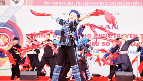 Di sản văn hóa Việt Nam vô cùng giàu có và được giữ gìn, bảo vệ bởi cộng đồng 54 dân tộc anh em. (Ảnh Khiếu Minh)