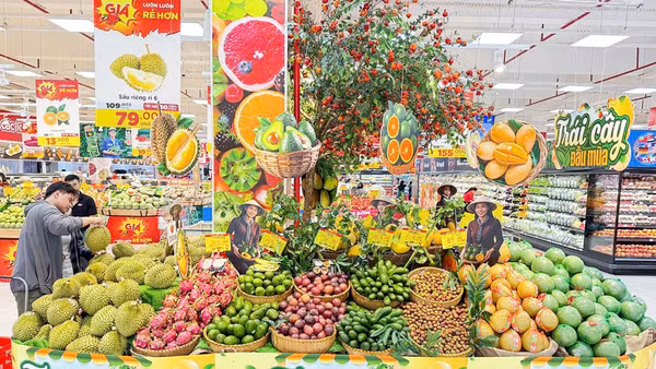 Siêu thị Go! Thăng Long tăng lượng dự trữ hàng hóa phục vụ Tết Bính Ngọ 2026.