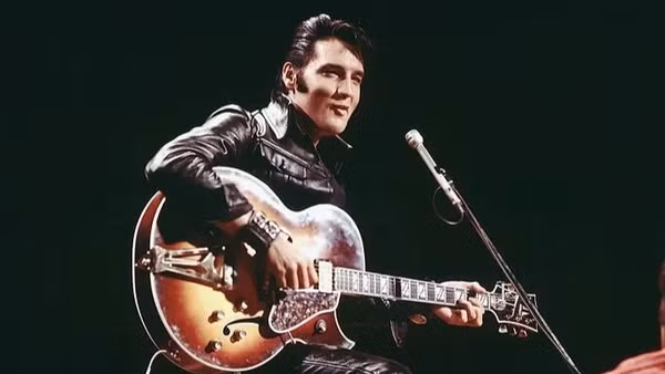 ELVIS EVOLUTION - dự án tôn vinh cuộc đời và sự nghiệp của danh ca Elvis Presley thông qua AI và Công nghệ thực tế ảo (AR).