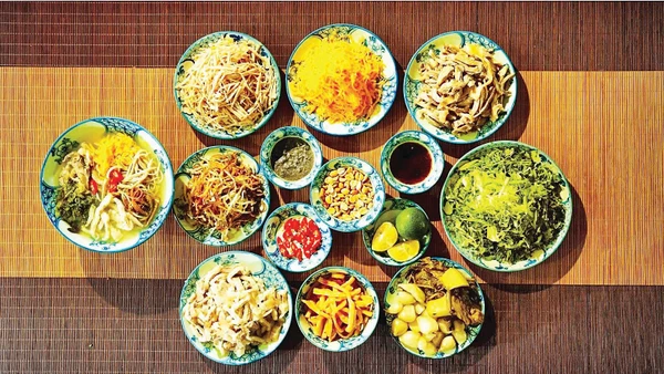 Cỗ vịt dấm ghém Hà Nội - một màn “hoán vũ hô phong”.