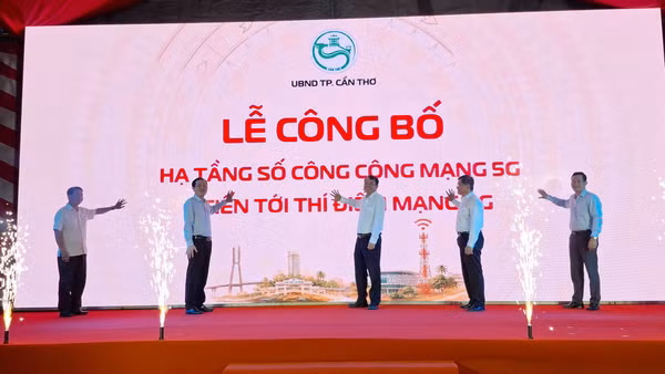 Lễ công bố hạ tầng số công cộng mạng 5G tiến tới thí điểm mạng 6G trên địa bàn thành phố Cần Thơ.