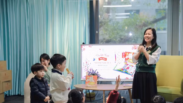 Nghị định mở ra hy vọng cho việc phát triển dòng văn học thiếu nhi (trong ảnh: Một buổi trải nghiệm đọc sách Tết 2026 dành cho thiếu nhi của Nhà xuất bản Kim Đồng).