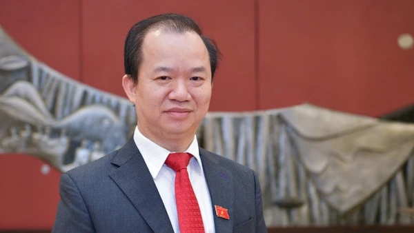 PGS, TS Bùi Hoài Sơn, Ủy viên chuyên trách, Ủy ban Văn hóa và Xã hội của Quốc hội.