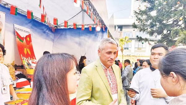 “Khoảng trống hiểu biết” thôi thúc Đại sứ tập trung vào các dự án về quảng bá đất nước, con người hai bên đến nhau.