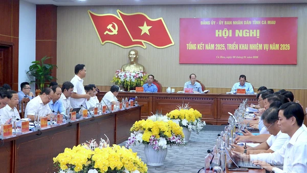 Quang cảnh hội nghị chiều 5/1 tại Cà Mau.