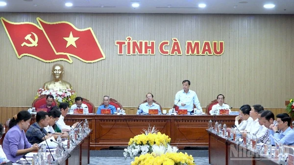 Quang cảnh Hội nghị Ban Chấp hành Đảng bộ tỉnh Cà Mau lần thứ 4.