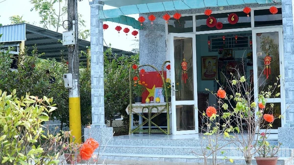 Bàn thờ Tổ quốc hiện diện ở vùng nông thôn sông nước Cà Mau mỗi độ Xuân về, Tết đến.