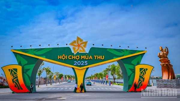 Theo đánh giá của Bộ Công thương, Hội chợ Mùa Thu lần thứ nhất năm 2025 đã tạo hiệu ứng lan tỏa tích cực trong xã hội, góp phần tôn vinh hàng Việt, đồng thời nâng cao hình ảnh, vị thế và uy tín của Việt Nam trên trường quốc tế.