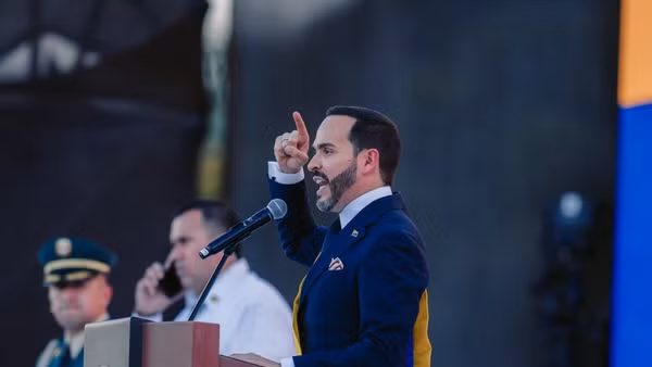 Ông Abelardo De La Espriella phát biểu nhậm chức ngày 7/8. Ảnh: Trang X chính thức của ông Abelardo De La Espriella.
