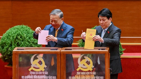 [Ảnh] Bỏ phiếu Bầu Ban Chấp hành Trung ương Đảng khóa XIV