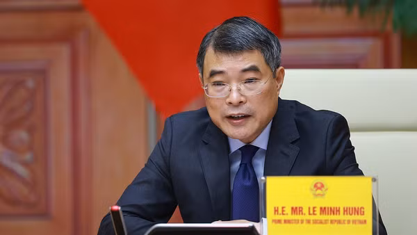 Thủ tướng Lê Minh Hưng phát biểu tại Hội nghị Thượng đỉnh trực tuyến Cộng đồng phát thải ròng bằng 0 châu Á (AZEC) mở rộng. (Ảnh: TTXVN)