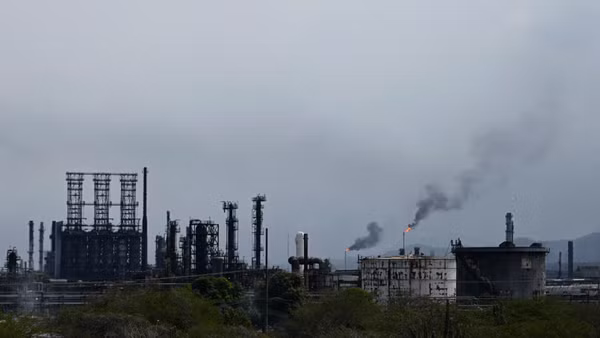 Khu liên hợp công nghiệp hóa dầu ở Anzoategui, Venezuela. Ảnh: THX/TTXVN