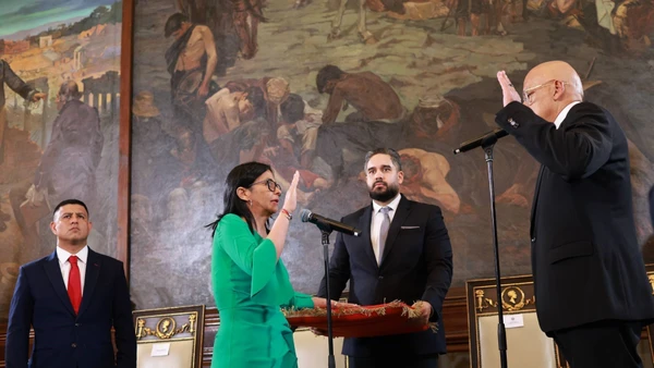 Tổng thống lâm thời Venezuela Delcy Rodriguez tuyên thệ nhậm chức (Ảnh: AA/TTXVN)