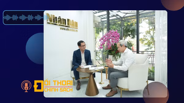 Ông Phan Đức Hiếu tham gia đối thoại chính sách của Báo Nhân Dân.