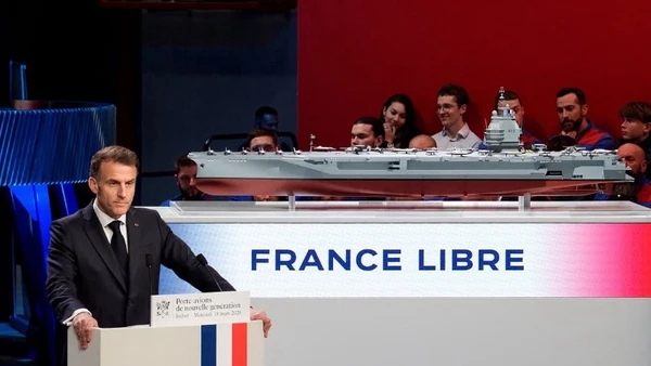 Tổng thống Pháp Emmanuel Macron công bố tên của tàu sân bay chạy bằng năng lượng hạt nhân thế hệ mới của nước này là Free France. (Ảnh: Bộ Ngoại giao Pháp)