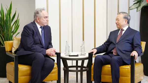 Tổng Bí thư Tô Lâm tiếp cựu Thứ trưởng thứ nhất Bộ Ngoại giao Hoa Kỳ Kurt Campbell. (Ảnh: Thống Nhất/TTXVN)