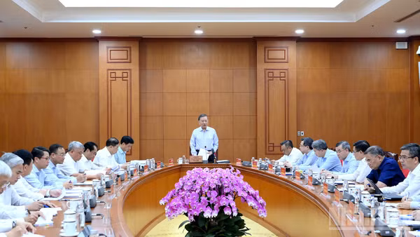 Tổng Bí thư, Chủ tịch nước Tô Lâm chủ trì cuộc làm việc. (Ảnh: ĐĂNG KHOA)