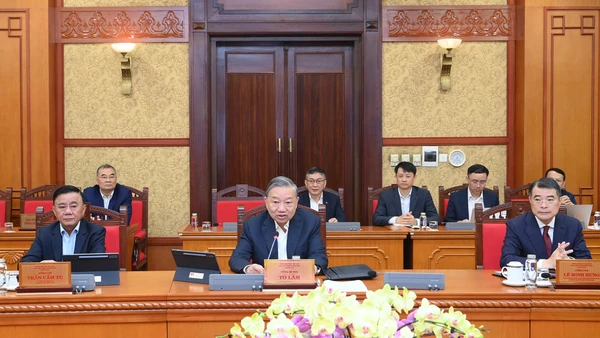 Tổng Bí thư Tô Lâm chủ trì phiên họp của Ban Bí thư về công tác tổ chức Tết Bính Ngọ 2026. (Ảnh: ĐĂNG KHOA)