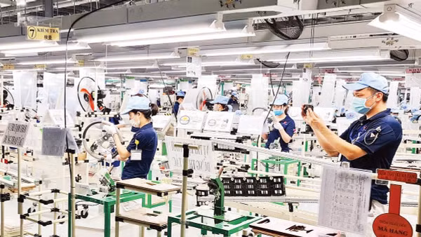 Sản xuất vô lăng ô-tô tại Công ty Trách nhiệm hữu hạn Tokyoda (Nhật Bản) nằm trong Khu kinh tế Thái Bình. 