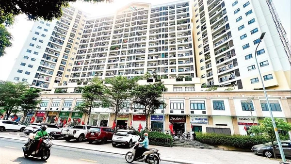 Chủ đầu tư chung cư Centum Wealth (phường Tăng Nhơn Phú) đang thực hiện thủ tục để cơ quan chức năng cấp sổ hồng cho cư dân.