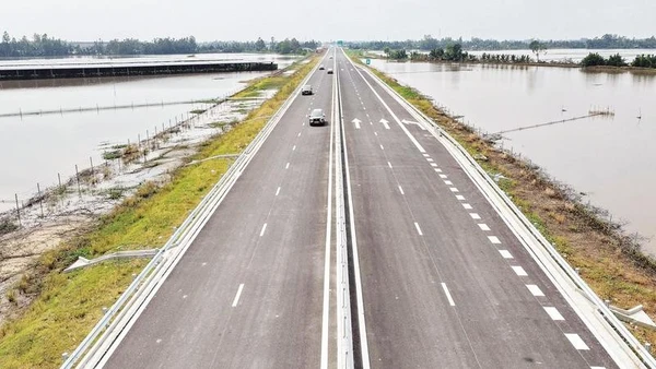 Đường cao tốc Cần Thơ-Cà Mau thông xe toàn tuyến đầu năm 2026.