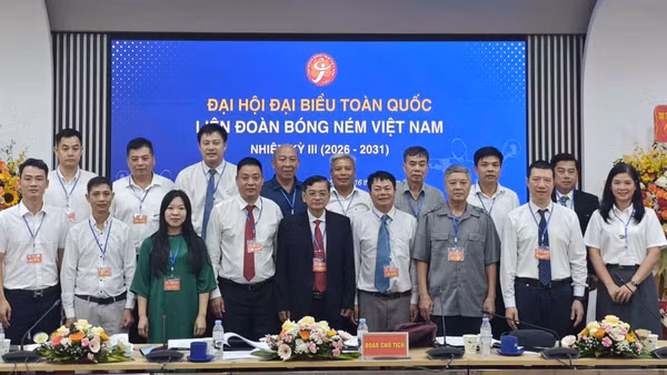 Ban chấp hành nhiệm kỳ 3 của Liên đoàn Bóng ném Việt Nam ra mắt tại Đại hội.