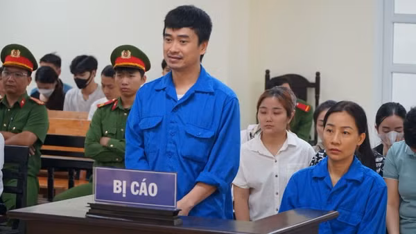 Bị cáo Phan Quốc Việt tại phiên tòa sơ thẩm.