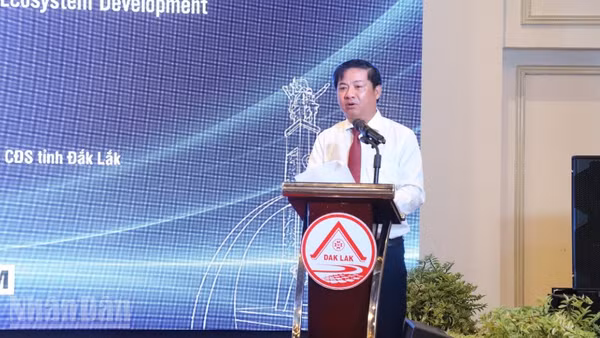 Bí thư Tỉnh ủy Đắk Lắk Lương Nguyễn Minh Triết phát biểu tại hội thảo.