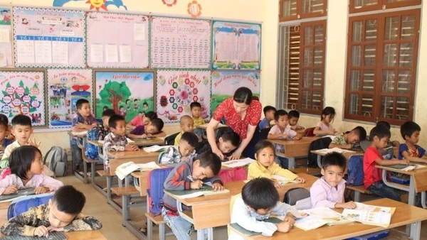 Một tiết học trẻ em vùng cao tại Lai Châu. (Ảnh: PV)