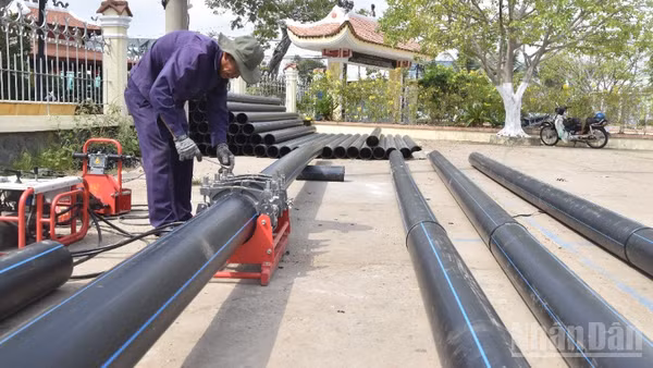 Công ty trách nhiệm hữu hạn một thành viên cấp nước Tiền Giang mở rộng cấp nước cho người dân vùng ven biển của tỉnh Đồng Tháp.