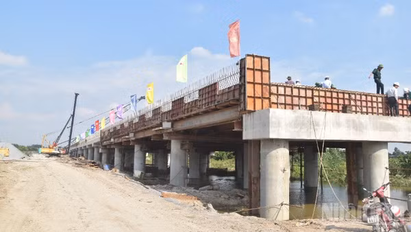 Cao tốc An Hữu-Cao Lãnh giai đoạn 1 đang được tăng tốc để hoàn thành và đưa vào sử dụng.