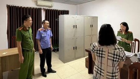 Công an tỉnh Hưng Yên khởi tố vụ án gây ô nhiễm môi trường tại xã Thư Trì, tỉnh Hưng Yên.