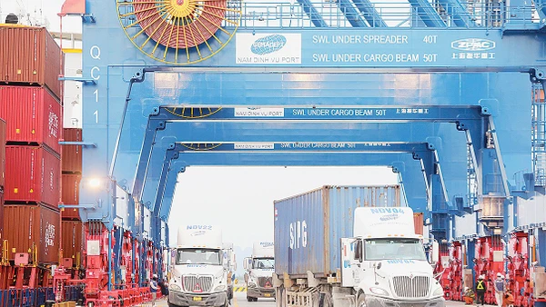 Hải Phòng đang phát huy vai trò là trung tâm logistics hàng đầu miền Bắc. Ảnh: Khiếu Minh