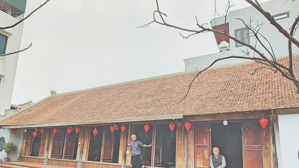 Vợ chồng ông Nguyễn Viết Vi đang gìn giữ ngôi nhà của tiền nhân.