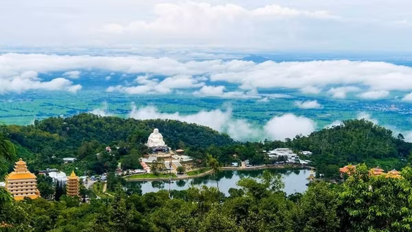 Thiên Cấm Sơn- nơi thời gian như ngưng đọng.