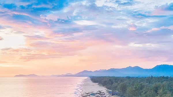 Việt Nam có nhiều làng biển lâu đời, gìn giữ được những nét văn hóa độc đáo. Ảnh: Huỳnh Phương 