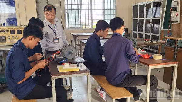 Trường cao đẳng Tiền Giang tổ chức cho sinh viên thực hành. (Ảnh NGUYỄN SỰ)
