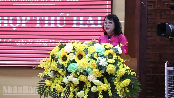 Phó Bí thư Thường trực Tỉnh ủy, Chủ tịch Hội đồng nhân dân tỉnh Đắk Lắk Cao Thị Hòa An phát biểu khai mạc Kỳ họp.