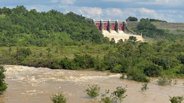 Hồ chứa thủy điện Srêpôk 3 đang được vận hành “hạ thấp mực nước hồ”.