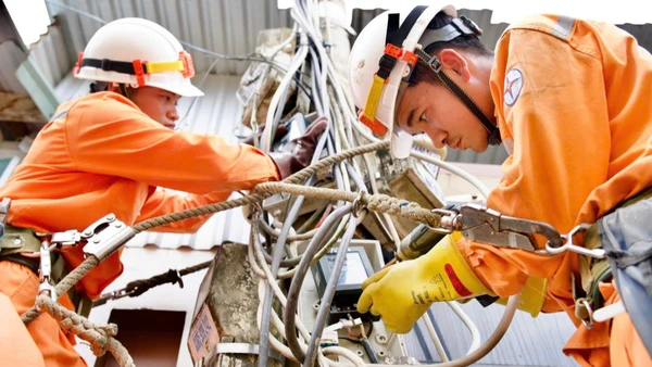 Công ty Điện lực Đắk Lắk đã chính thức khởi động các hoạt động hỗ trợ địa phương, đồng hành cùng “Chiến dịch Quang Trung”.