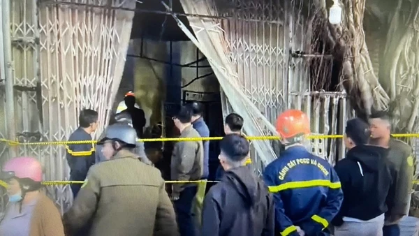 Lực lượng chức năng có mặt tại hiện trường.