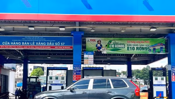 Từ ngày 15/5, PV OIL đã triển khai bán xăng E10 tại 1.000 cửa hàng xăng dầu của đơn vị trên cả nước.