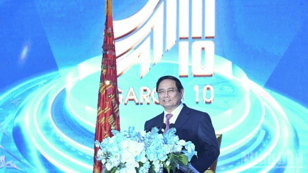 Thủ tướng Chính phủ Phạm Minh Chính phát biểu ý kiến tại lễ kỷ niệm. (Ảnh: TRẦN HẢI)