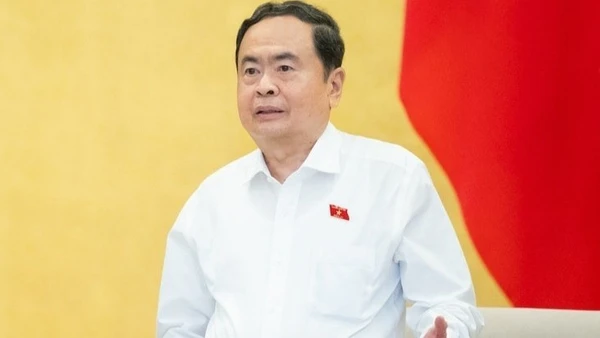 Chủ tịch Quốc hội Trần Thanh Mẫn ký ban hành nghị quyết về chương trình giám sát 