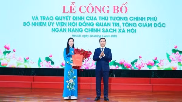 Lễ công bố và trao Quyết định bổ nhiệm của Thủ tướng Chính phủ cho đồng chí Nguyễn Thị Hằng - Ủy viên Hội đồng quản trị, Tổng Giám đốc Ngân hàng Chính sách xã hội.