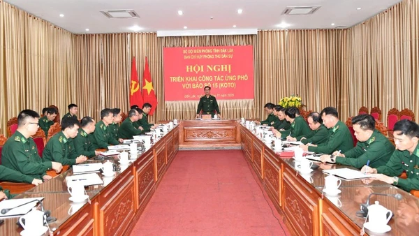 Toàn cảnh hội nghị.